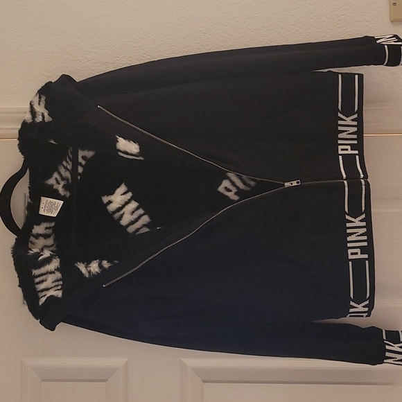 Nwot Victoria secret pink black fur line hooded. - Picture 1 of 3